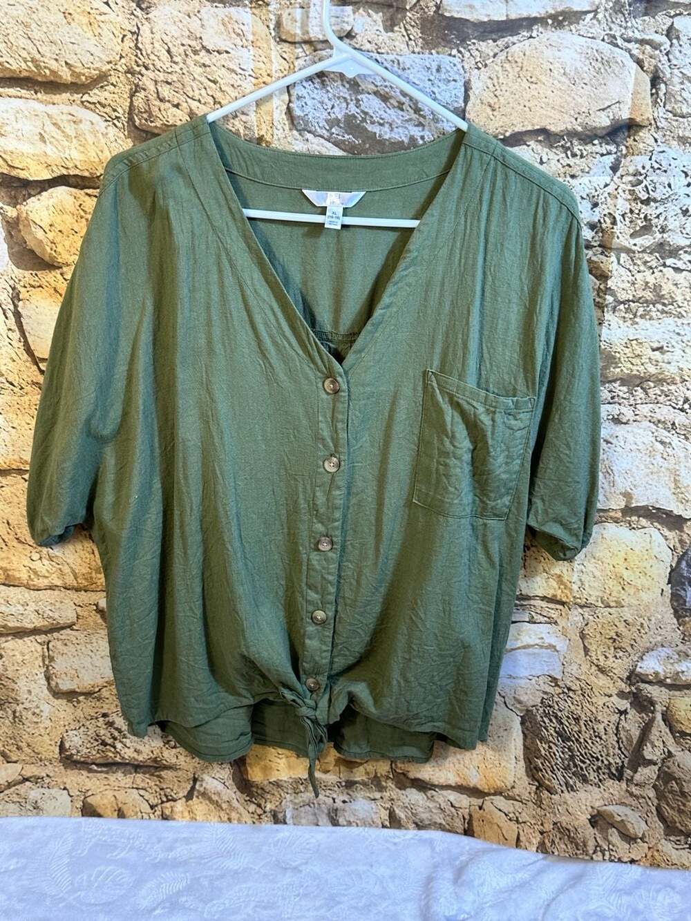 Time and Tru Women's Green V-Neck Button-Front Tie-Front Short Sleeve Top XL